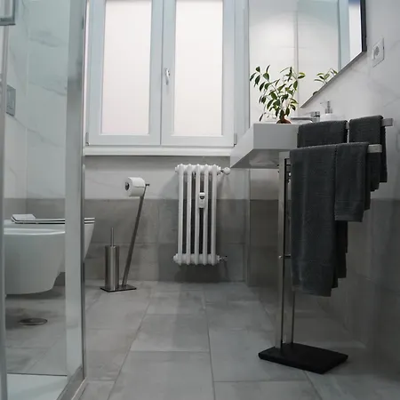 Lela's - Puglia Mia Group * Rom