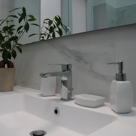 Lela's - Puglia Mia Group Apartment Rome