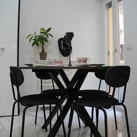 Lela's - Puglia Mia Group דירה רומא